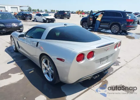 2005 Chevrolet Corvette из США, поврежденный, VIN 1G1YY24U255135584